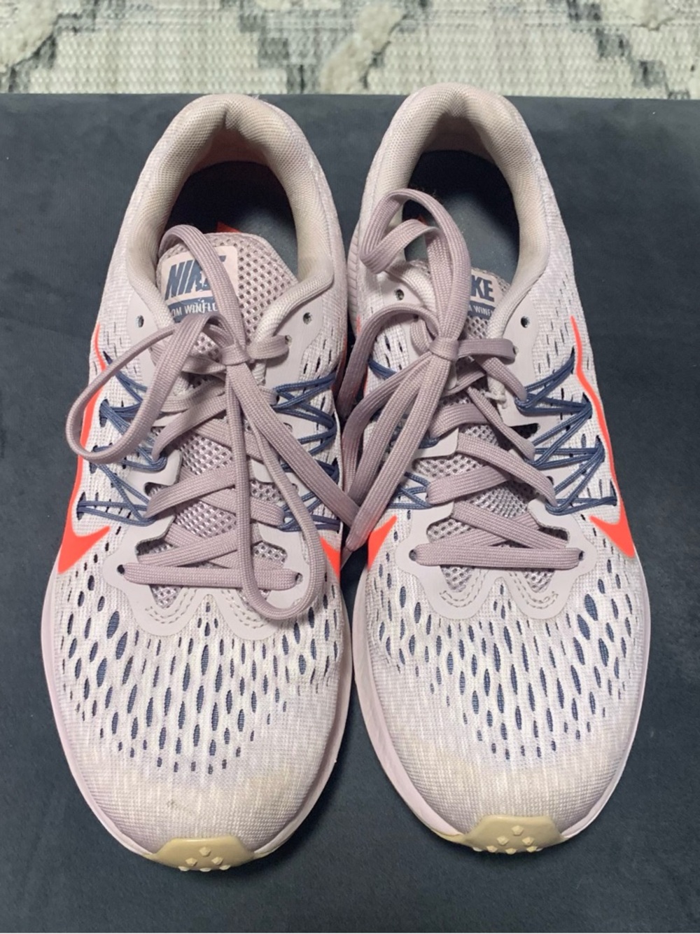 Nike Women’s Athletic Shoes in Light Pink/Mauve in great condition!